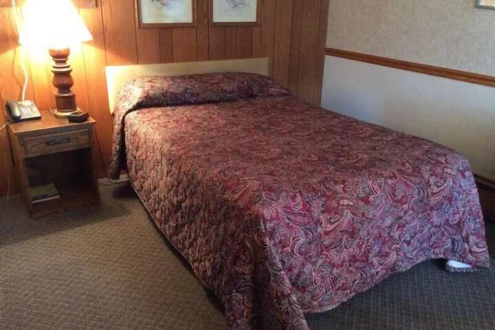Room 11 of 32