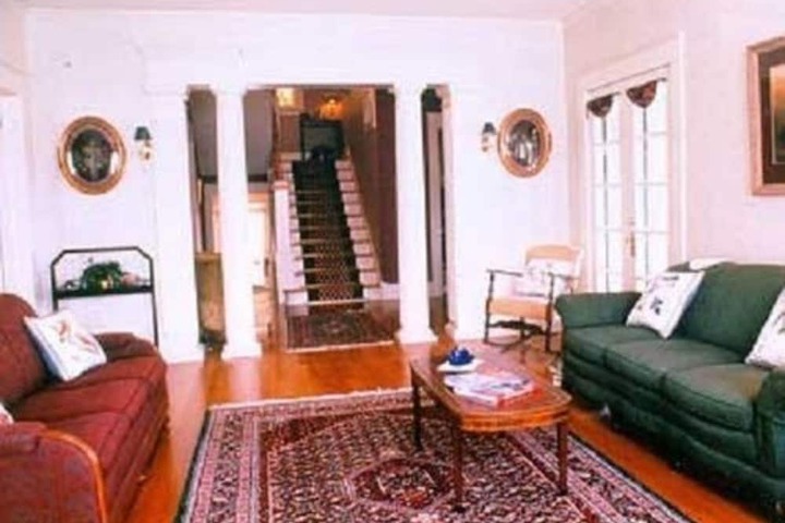 Far View - a Bed & Breakfast Estate