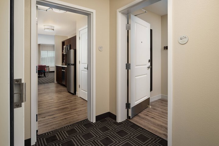 Room 16 of 34