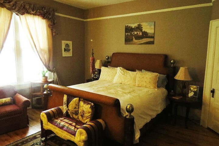Inn Upon Moon River Plantation