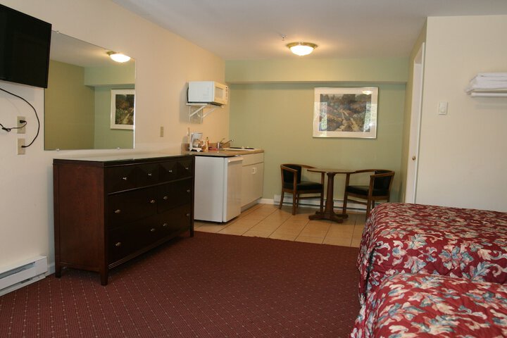Room 73 of 99