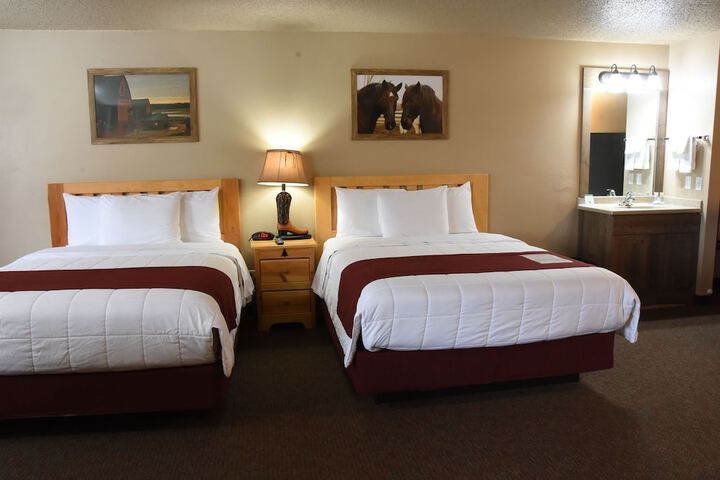 Woodside Dells Hotel & Suites