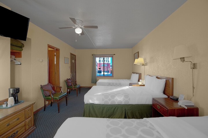 Room 21 of 48