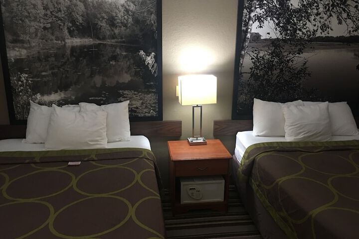 Room 26 of 38