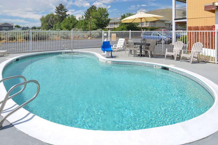 Pool 4 of 29