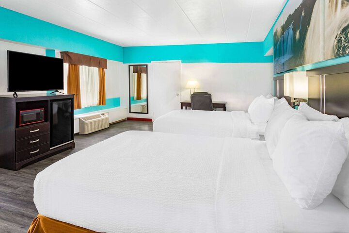 Room 13 of 29