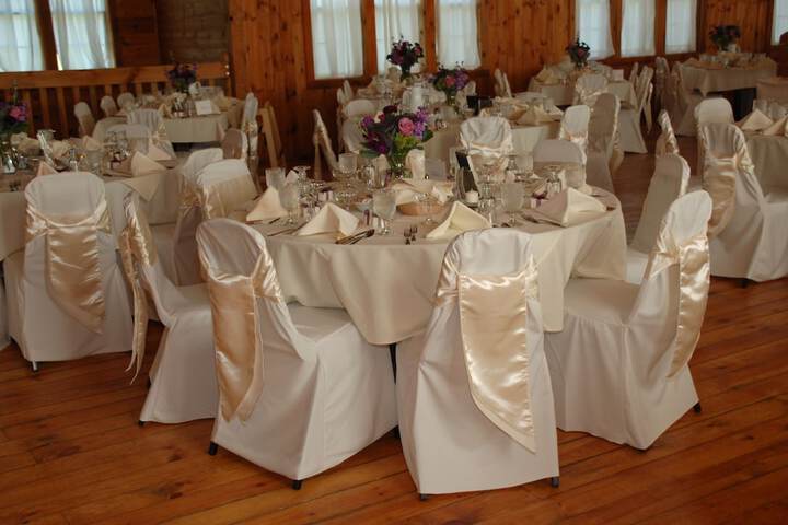 Ballroom/Hall 27 of 36