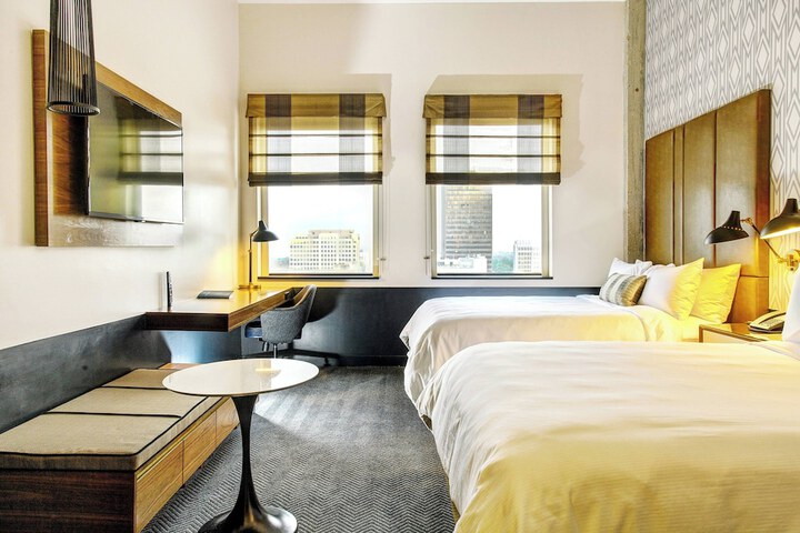 Room 14 of 42