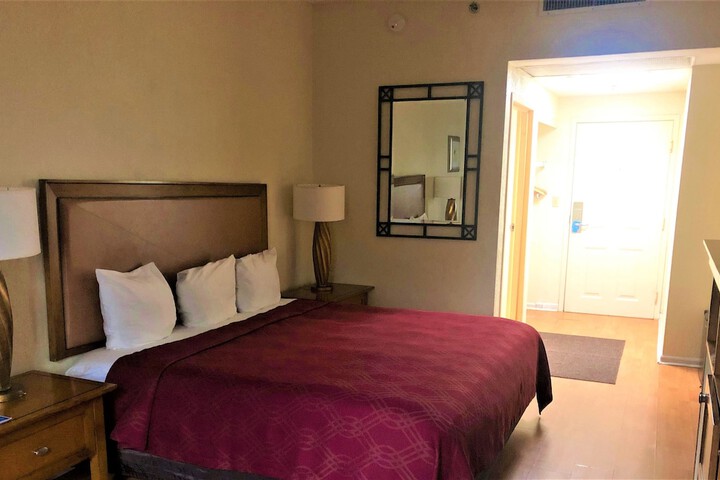 Room 25 of 38