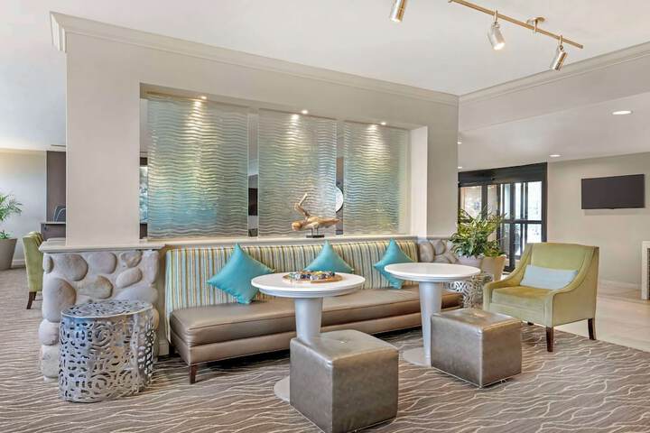 Best Western Plus Agate Beach Inn