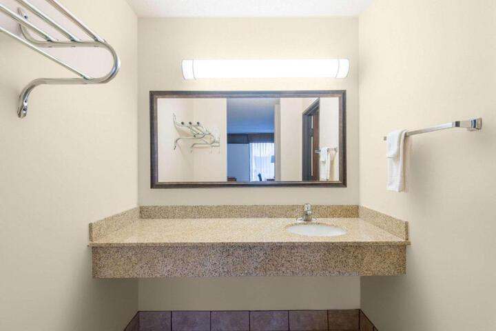 Days Inn by Wyndham Altus