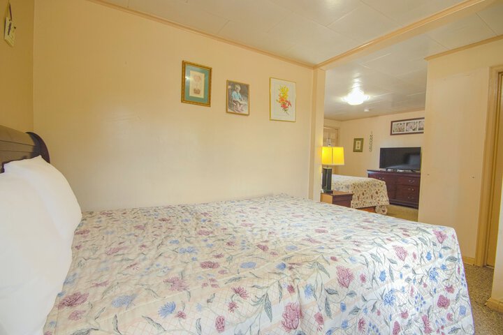 Room 42 of 50