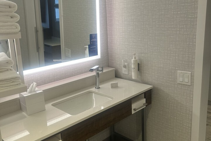 Hampton Inn by Hilton Kingston