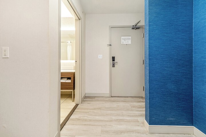 Room 157 of 348