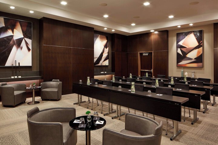 AC Hotel by Marriott Minneapolis Downtown