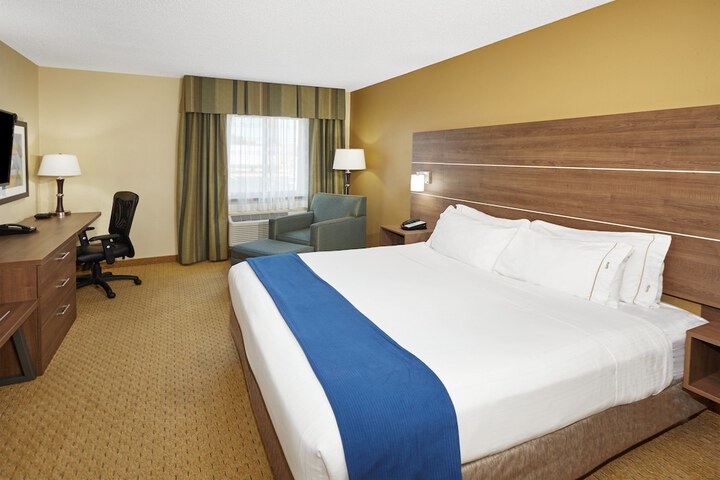 Room 34 of 70