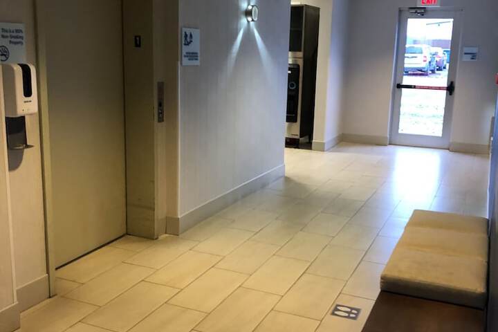Holiday Inn Express Mt. Vernon by IHG