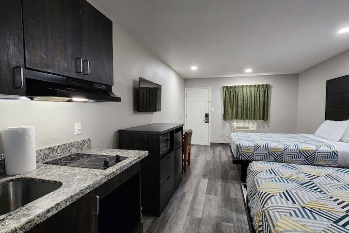 Room 18 of 43