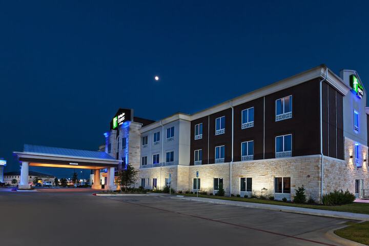 Hotel 2 of 28