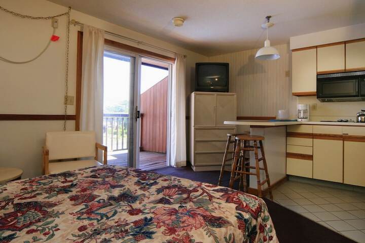 Room 32 of 42