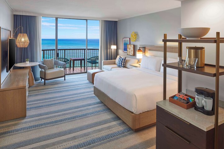 Hilton Hawaiian Village Waikiki Beach Resort