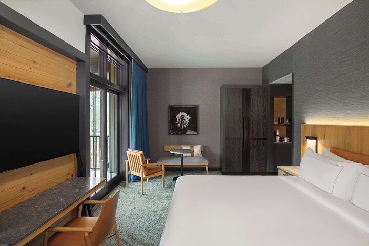 Room 76 of 227