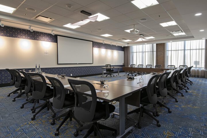 DoubleTree by Hilton Hotel West Edmonton