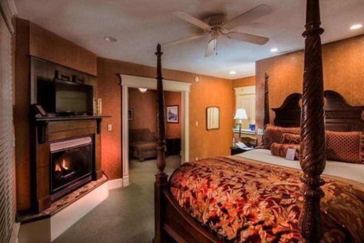 Room 29 of 48
