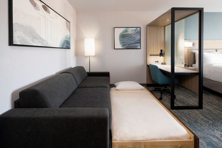Room 19 of 35