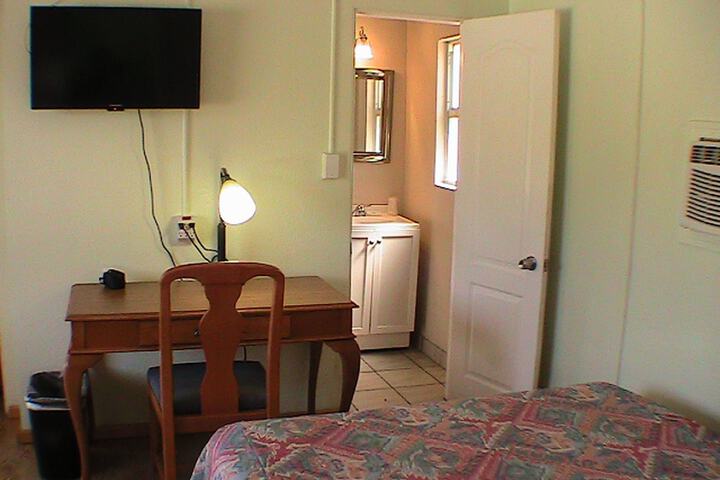 At Home Express Tangerine Inn