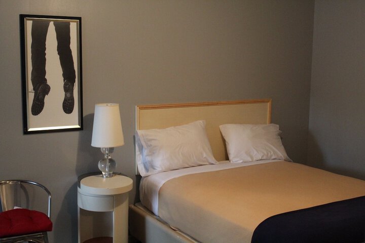 Room 9 of 15