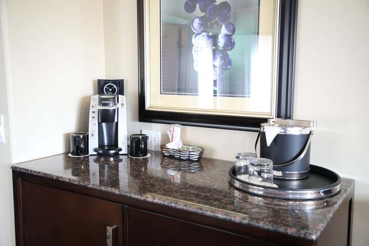 Breakfast/Coffee Service 27 of 40