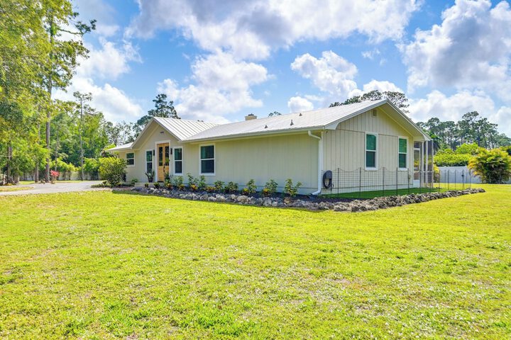 Naples Duplex Home w / Private Pool & Lanai!