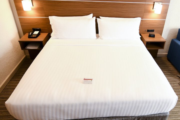 Room 58 of 126