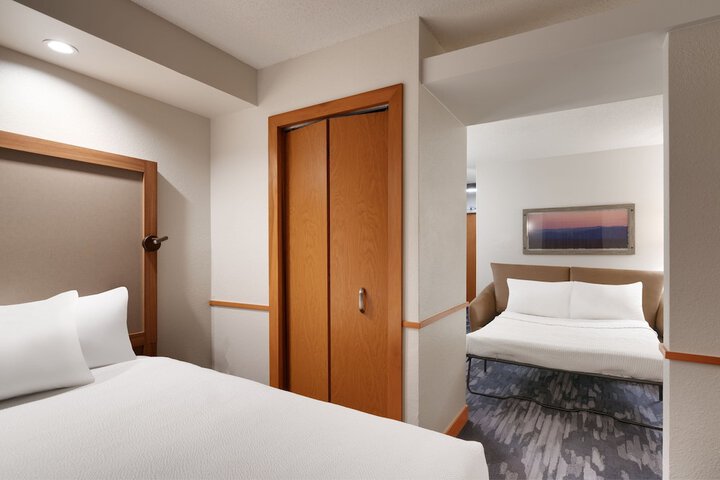 Room 13 of 31