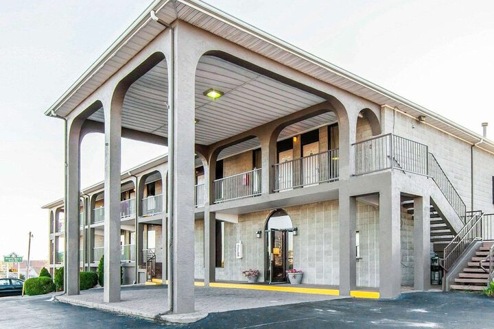Hotel 6 of 41
