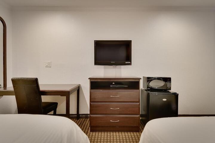 Room 19 of 37