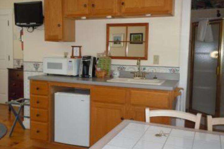 Fitch Hill Inn