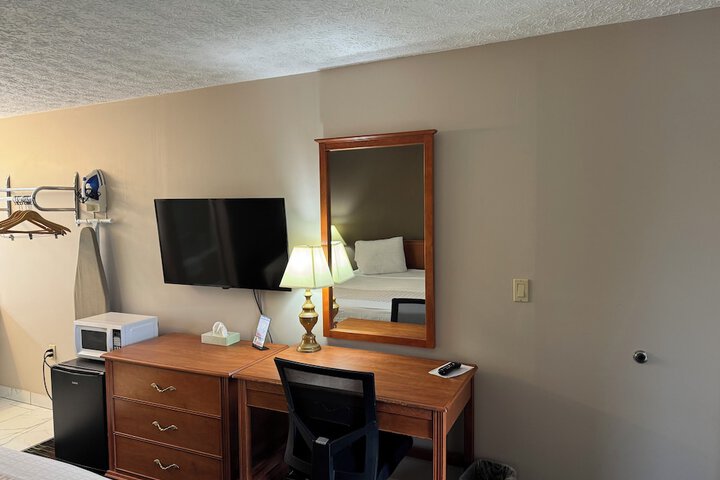 South Shore Inn
