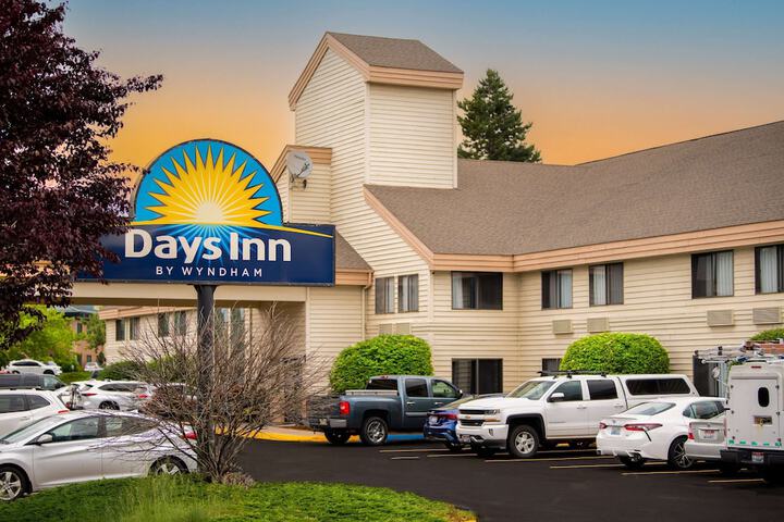 Hotel 15 of 52