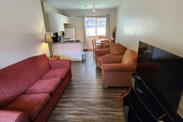Aspen Village Inn