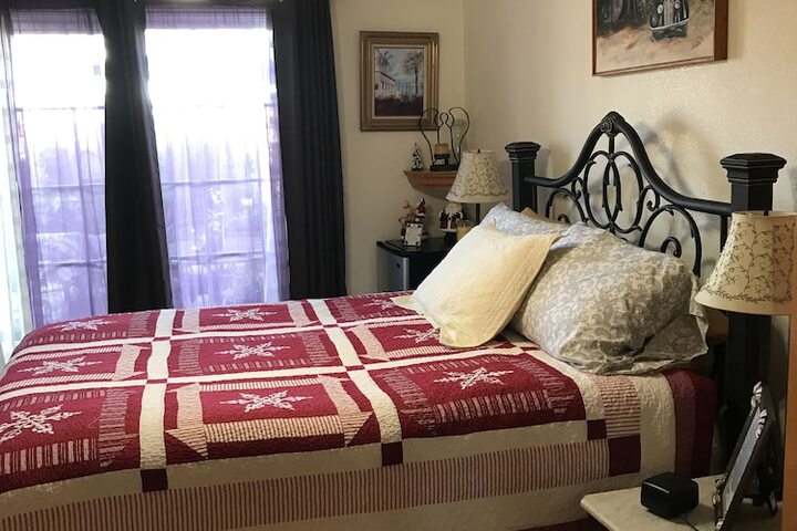 Room 28 of 63