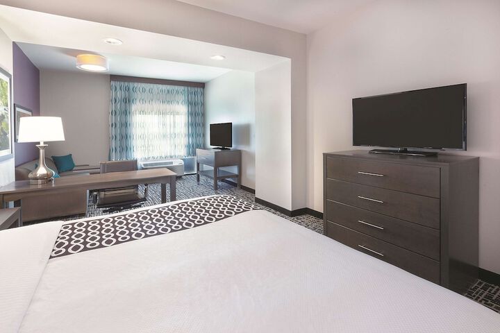 Room 28 of 41