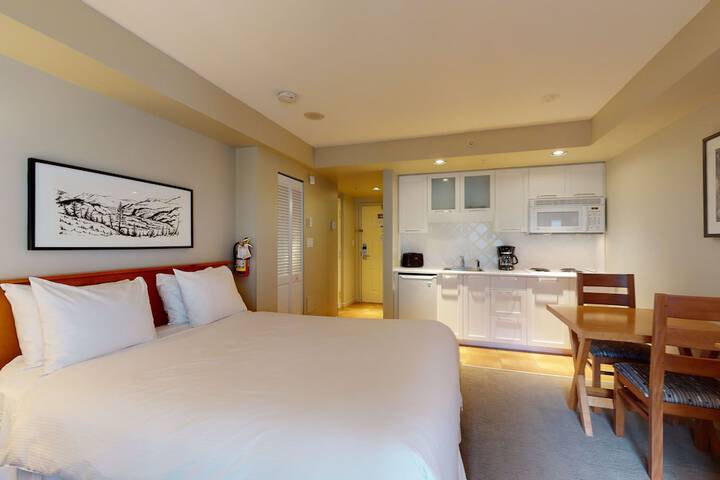 Whistler Peak Lodge