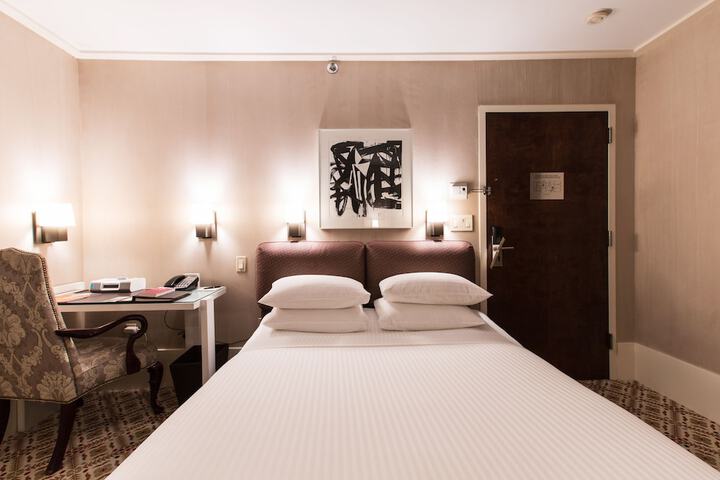 Room 22 of 45