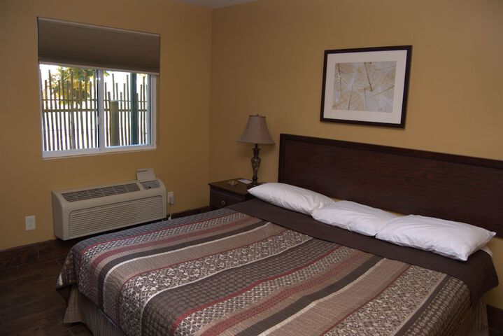 Room 33 of 59