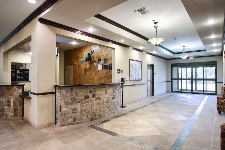 Best Western Plus Emory at Lake Fork Inn & Suites