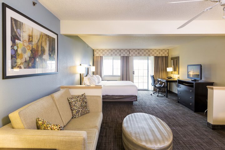 Room 42 of 82