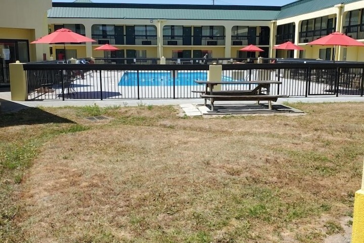 Hotel 4 of 37
