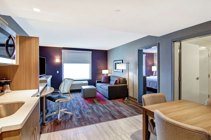 Room 17 of 36